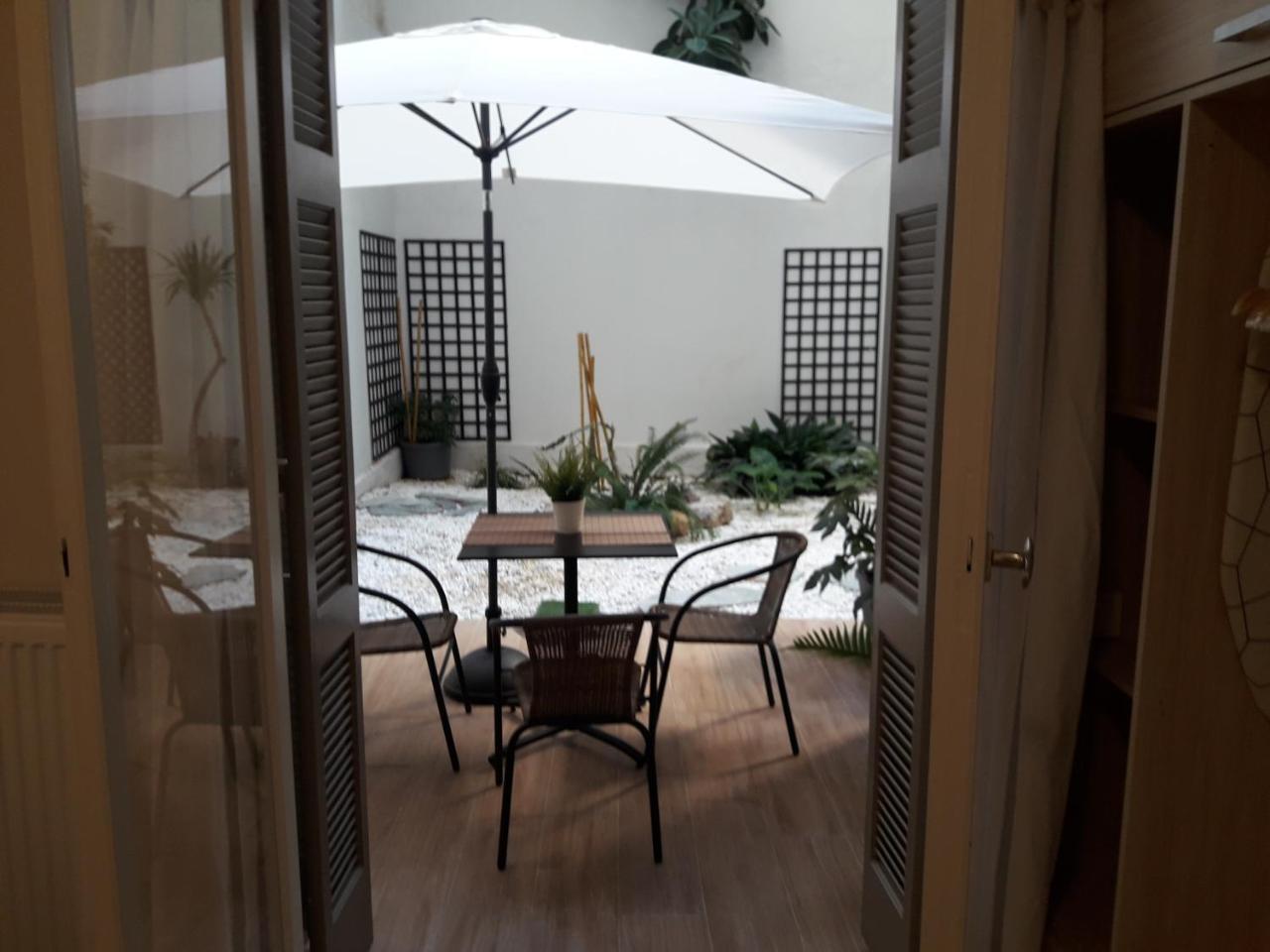Studio Posh With Garden In Kolonaki Athènes Extérieur photo